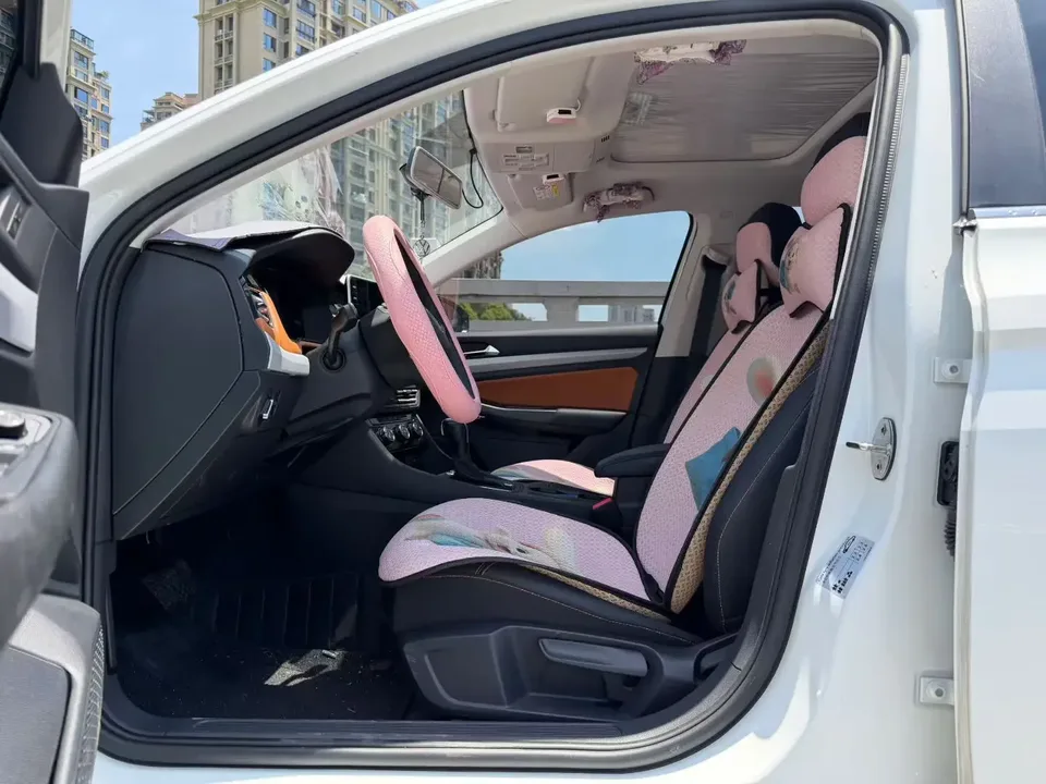 Volkswagen Bora Bora 2025 200TSI DSG Joy Travel PRO Edition 2025 — thumbnail 3