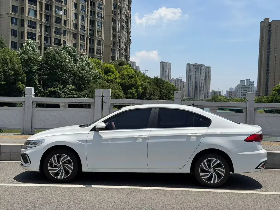 Volkswagen Bora Bora 2025 200TSI DSG Joy Travel PRO Edition 2025 — thumbnail 4