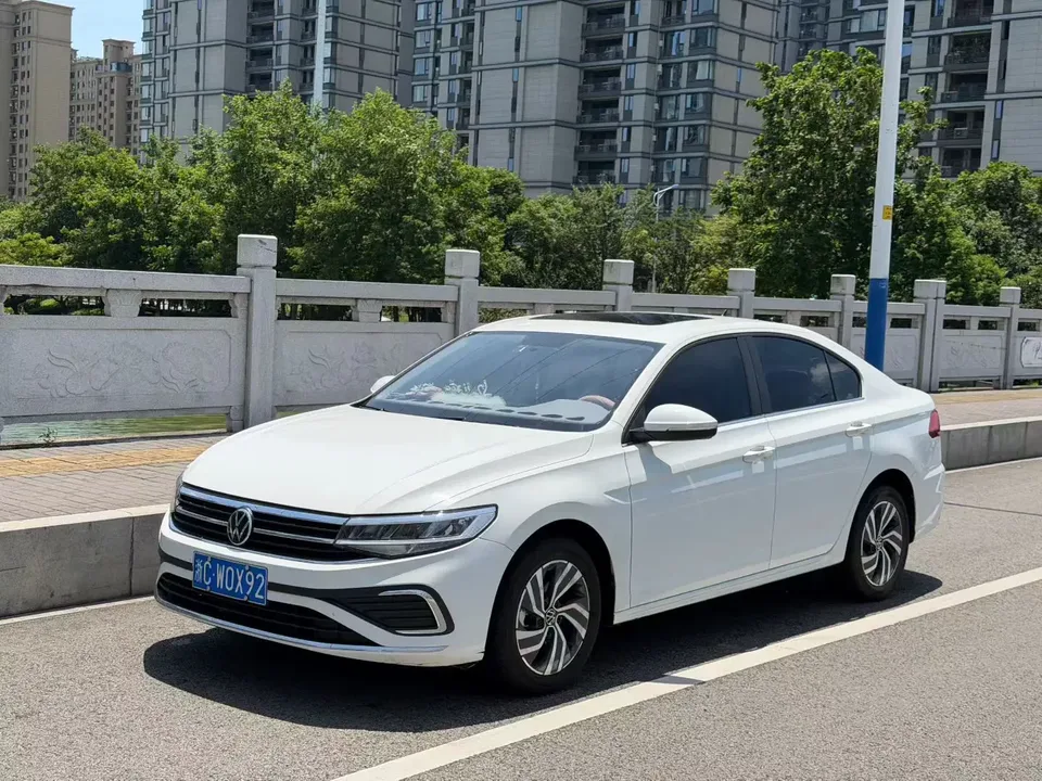 Volkswagen Bora Bora 2025 200TSI DSG Joy Travel PRO Edition 2025 — photo 1, buy with delivery to Moscow