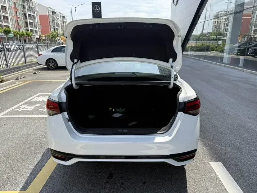 Nissan Sylphy Sylphy 2023 1.6L CVT Enjoy Edition 2024 — thumbnail 3