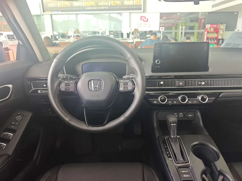 Honda Integra Style 2022 240TURBO CVT Phantom Night Tech Edition 2023 — thumbnail 3
