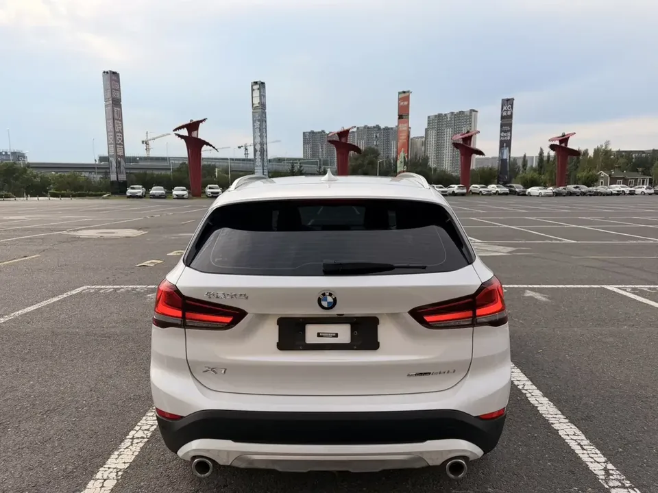 BMW X1 BMW X1 2022 sDrive20Li Fashion 2022 — thumbnail 2