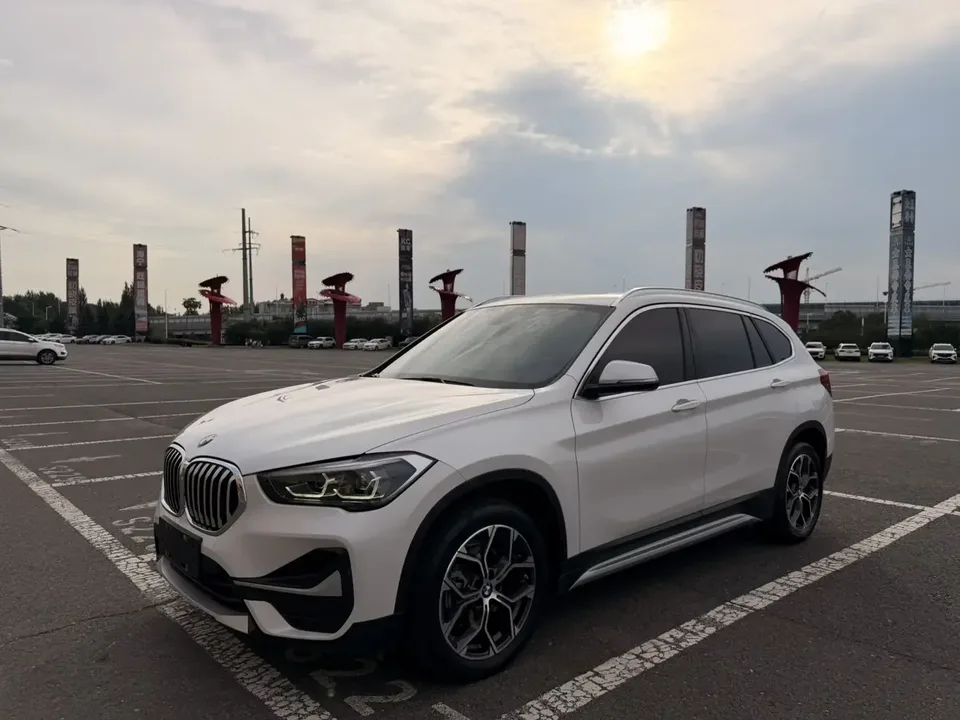 BMW X1 BMW X1 2022 sDrive20Li Fashion 2022 — photo 1, buy with delivery to Moscow