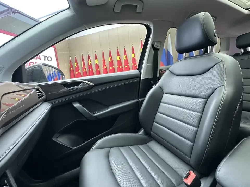 Volkswagen Tharu tuyue 2022 280TSI 2WD Deluxe Edition 2022 — thumbnail 5