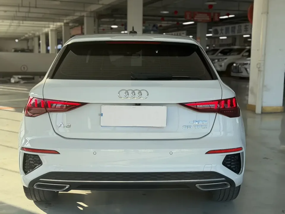Audi A3 Audi A3 2023 Sportback 35 TFSI Stylish and sporty 2023 — thumbnail 2