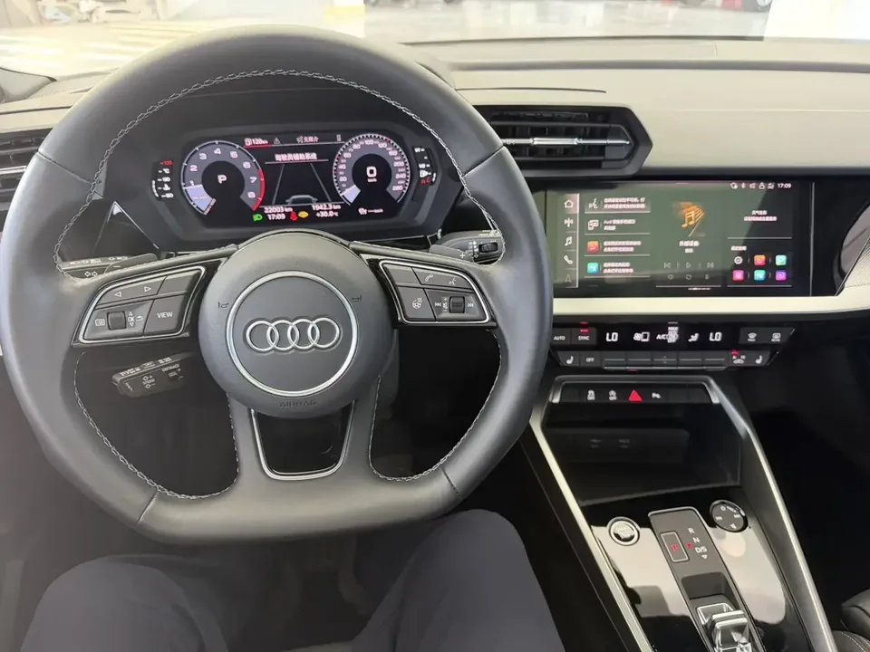 Audi A3 Audi A3 2023 Sportback 35 TFSI Stylish and sporty 2023 — thumbnail 3