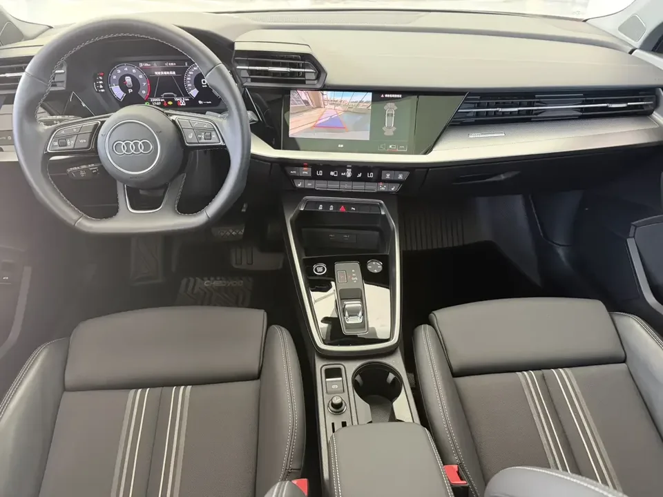 Audi A3 Audi A3 2023 Sportback 35 TFSI Stylish and sporty 2023 — thumbnail 4