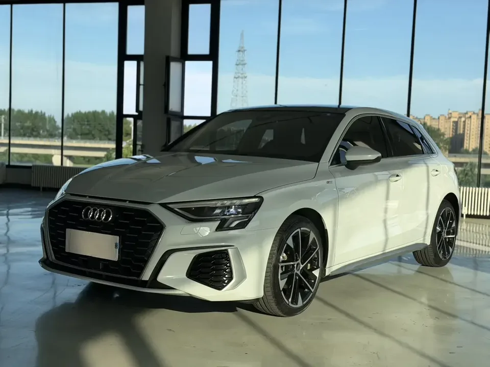 Audi A3 Audi A3 2023 Sportback 35 TFSI Stylish and sporty 2023 — photo 1, buy with delivery to Moscow