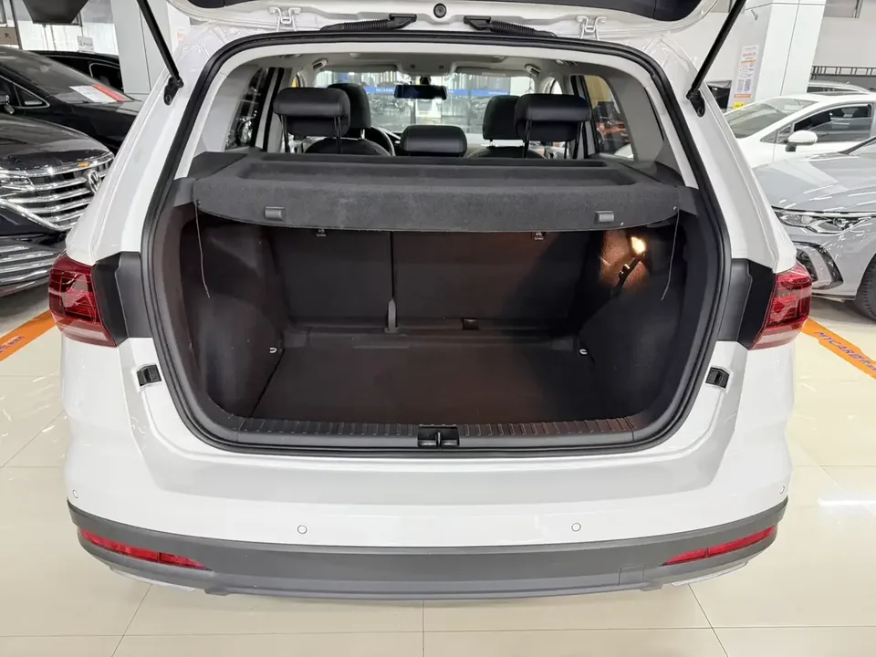 Volkswagen Tharu tuyue 2022 280TSI 2WD Deluxe Edition 2022 — thumbnail 5