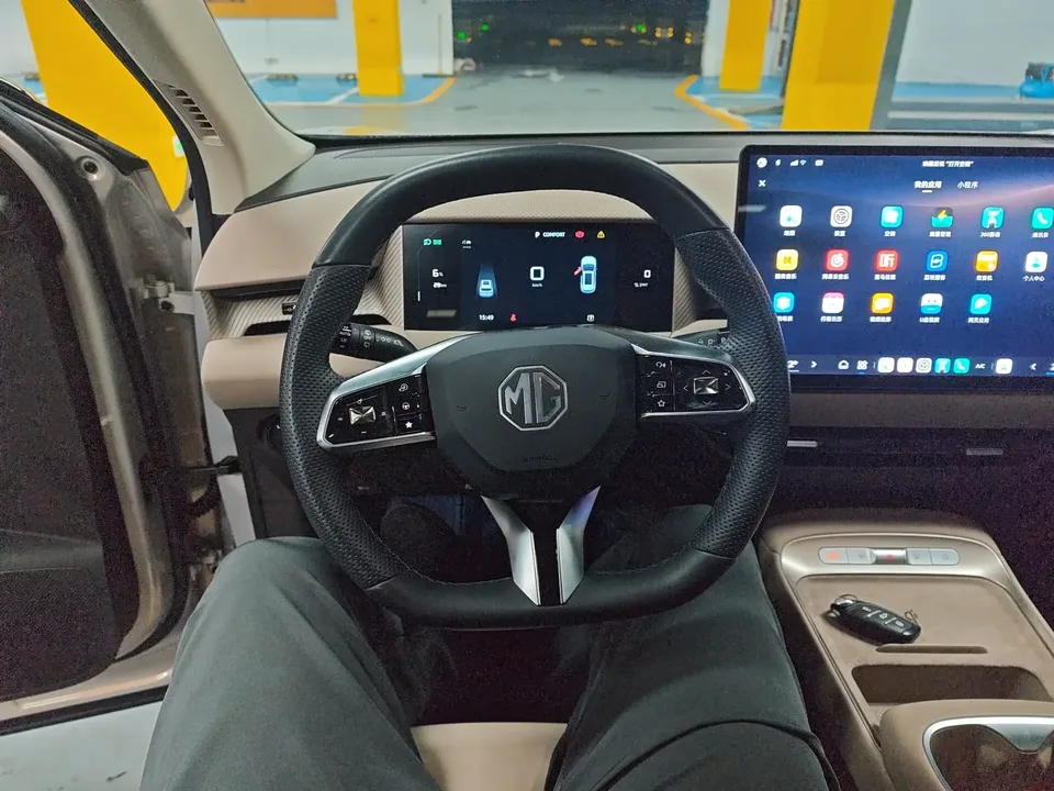 MG ES5 MG ES5 2025 525max rear-wheel drive intelligent driving version 2024 — thumbnail 4