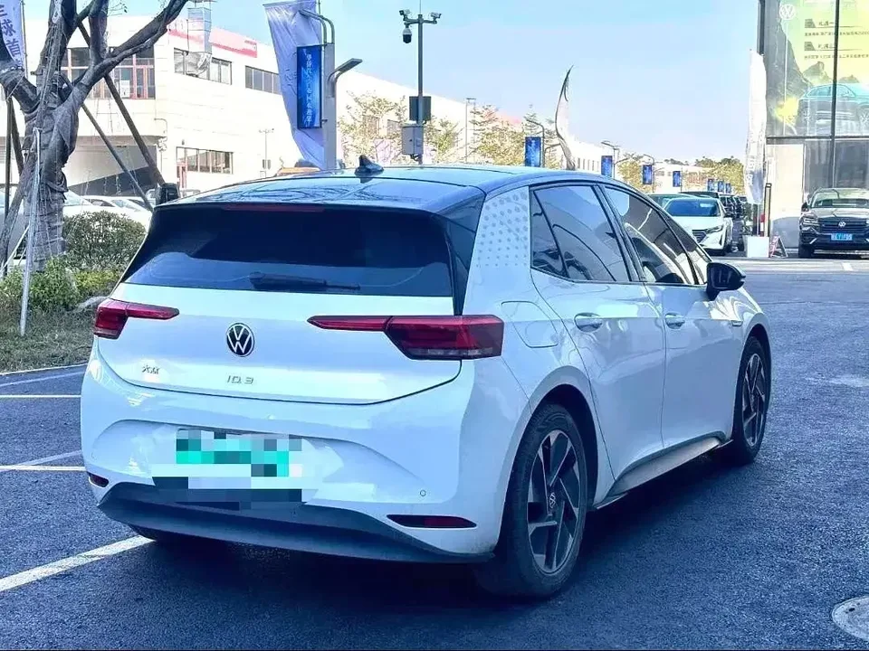 Volkswagen ID.3 Volkswagen ID.3 2023 Upgraded Pure Smart Edition 2023 — thumbnail 2