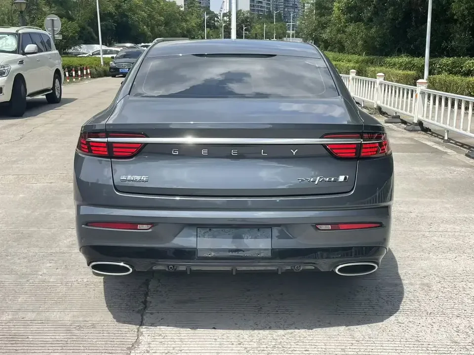 Geely Preface Xing Rui 2026 1.5T Dongfang Yao Fuyao Edition 2025 — thumbnail 2