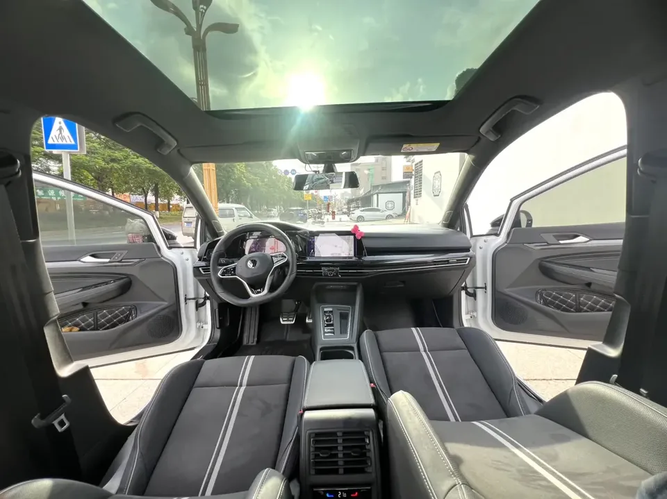 Volkswagen Golf golf 2023 280TSI DSG R-Line Lite 2024 — thumbnail 3