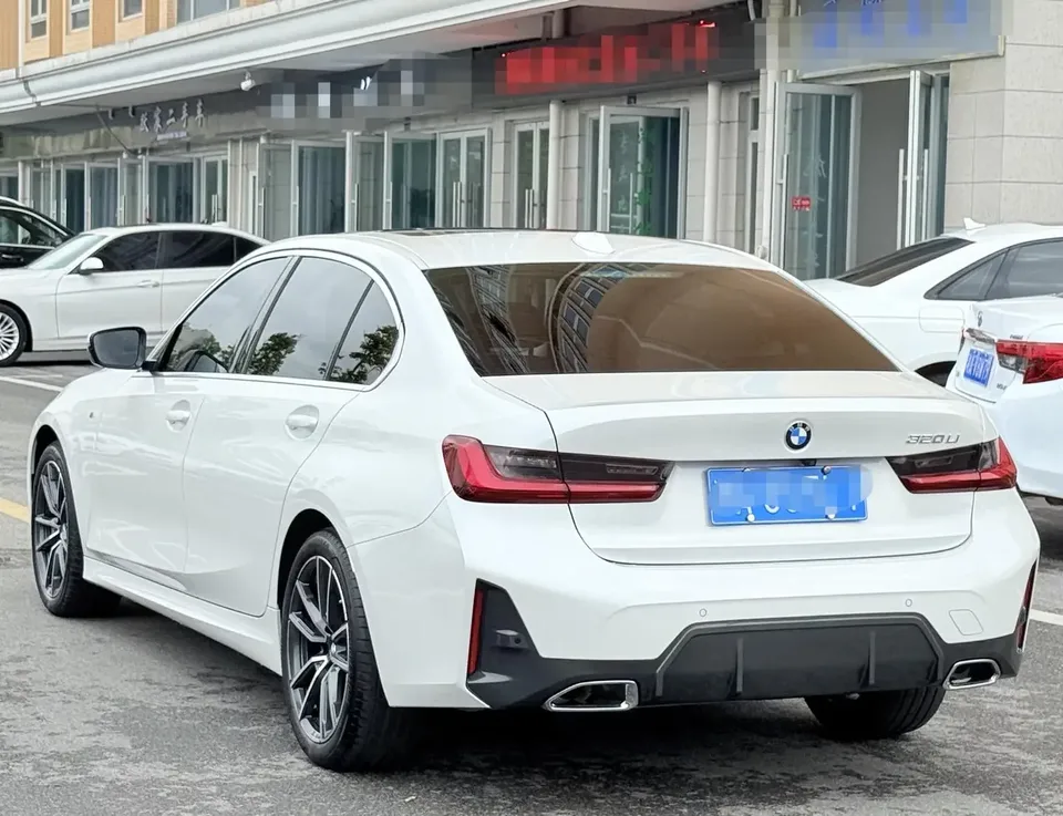 BMW 3 Series BMW 3 Series 2023 320i M Sport Package 2023 — thumbnail 4