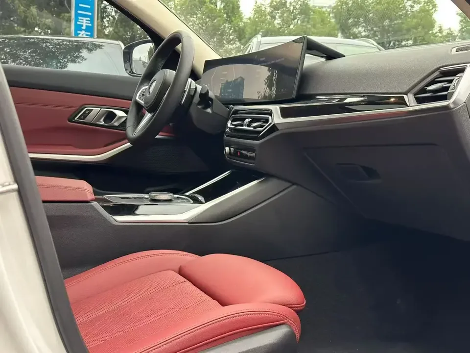 BMW 3 Series BMW 3 Series 2023 320i M Sport Package 2023 — thumbnail 5