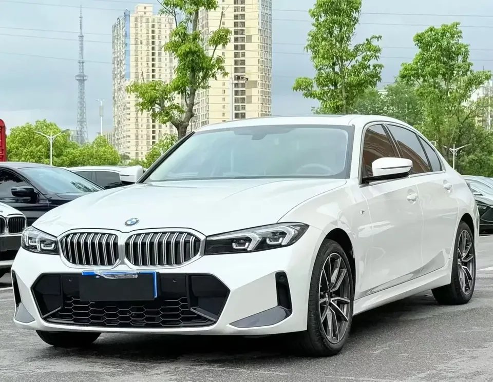 BMW 3 Series BMW 3 Series 2023 320i M Sport Package 2023 — photo 1, buy with delivery to Moscow
