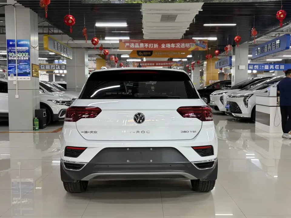 Volkswagen T-Roc TANG 2022 280TSI DSG 2WD Comfort PLUS 2023 — thumbnail 2