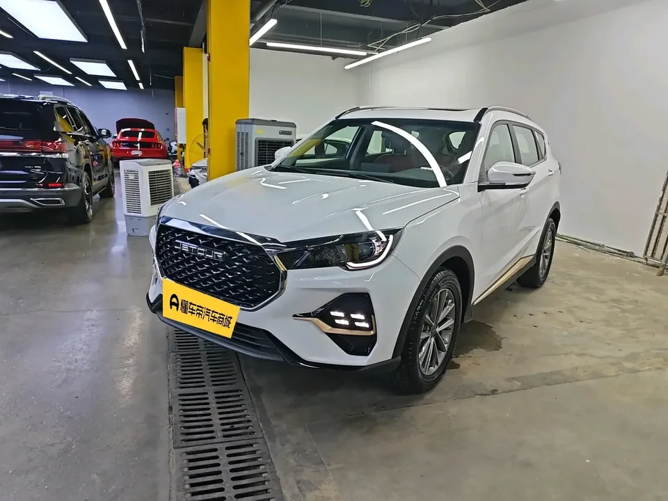 Jetour Jietu X70 Jietu X70 2025 1.5T DCT Beyond PRO 5 Seaters 2026 — photo 1, buy with delivery to Moscow
