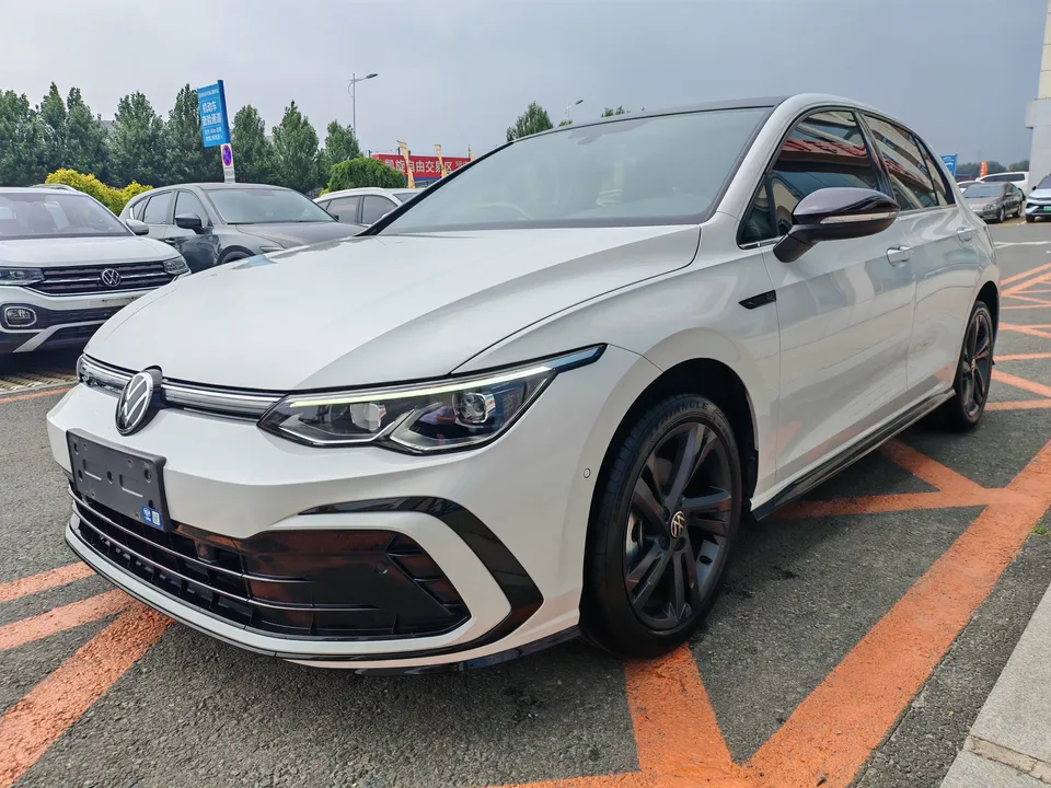 Volkswagen Golf golf 2023 280TSI DSG R-Line Lite 2023 — photo 1, buy with delivery to Moscow