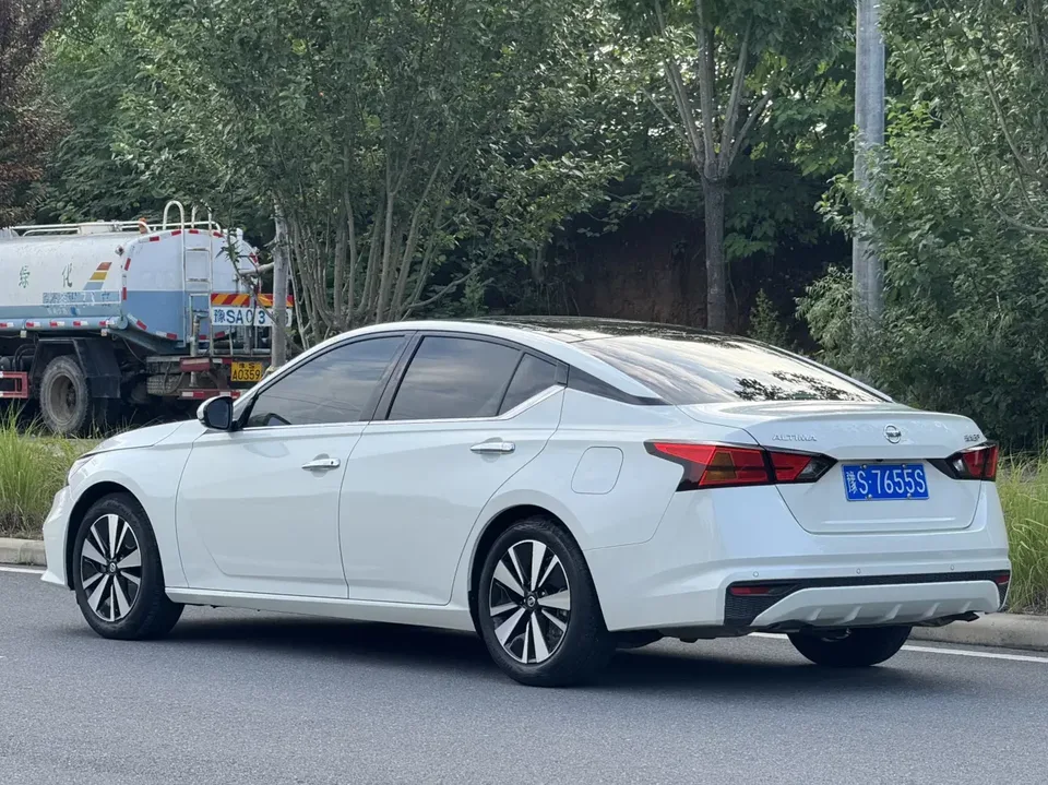 Nissan Altima Sound of nature 2021 2.0L XL Comfort Edition 2022 — thumbnail 4
