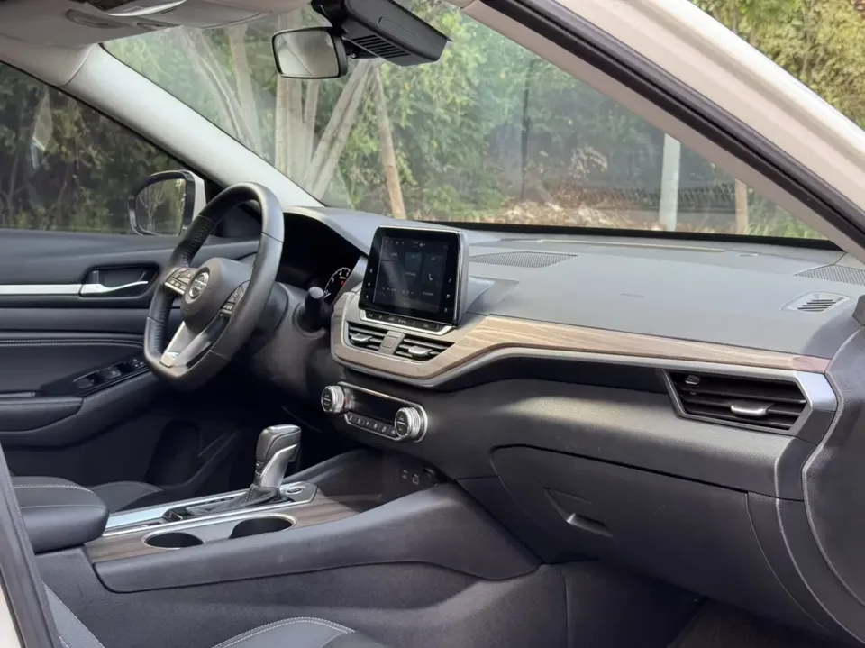 Nissan Altima Sound of nature 2021 2.0L XL Comfort Edition 2022 — thumbnail 5