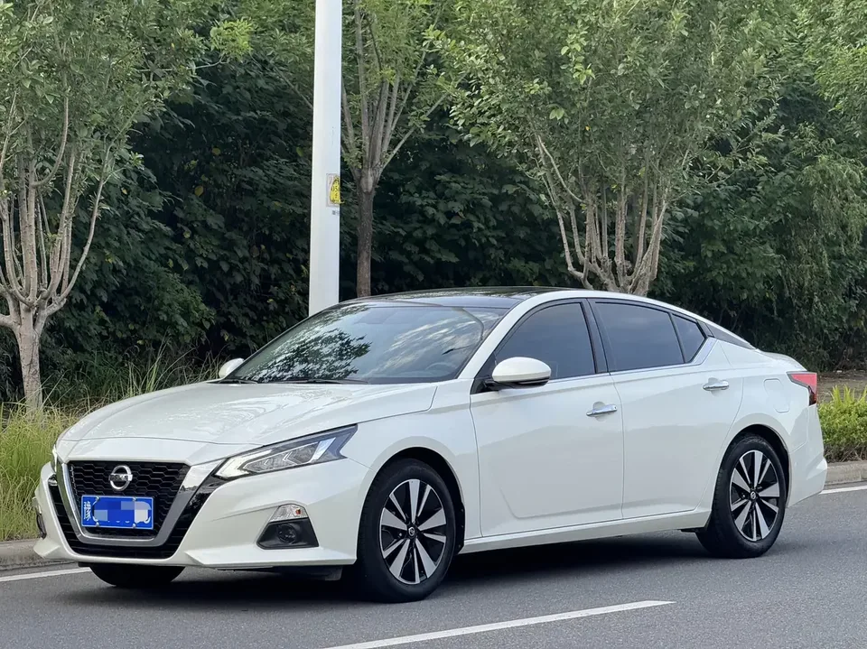 Nissan Altima Sound of nature 2021 2.0L XL Comfort Edition 2022 — photo 1, buy with delivery to Moscow