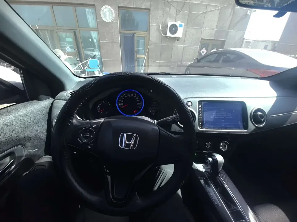 Honda WR-V HondaXR-V 2021 1.5L CVT Deluxe Edition 2022 — thumbnail 3