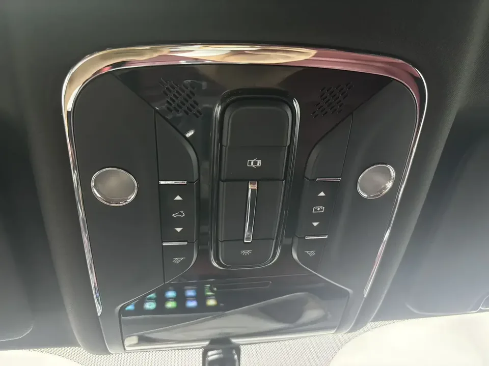 Jetour Jietu X70 PLUS Jietu X70 PLUS 2021 Modified 1.5T DCT Shan Pro 5-seater 2022 — thumbnail 3