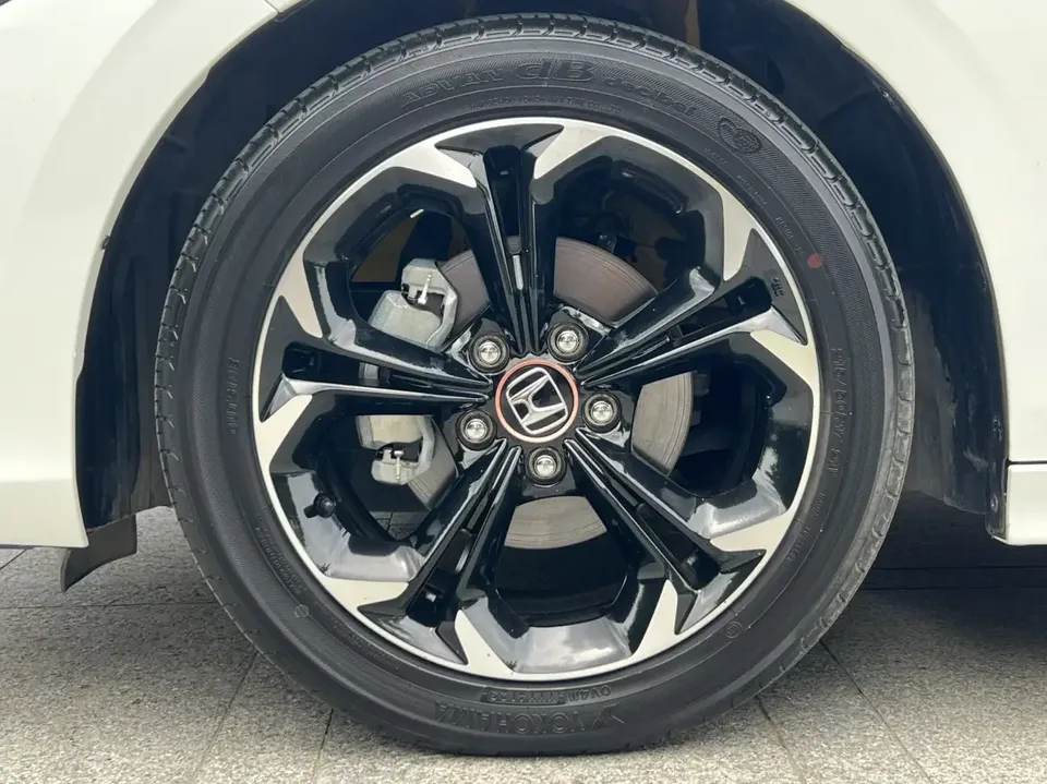 Honda CIVIC Civic 2022 240TURBO CVT Fuel Edition 2023 — thumbnail 4