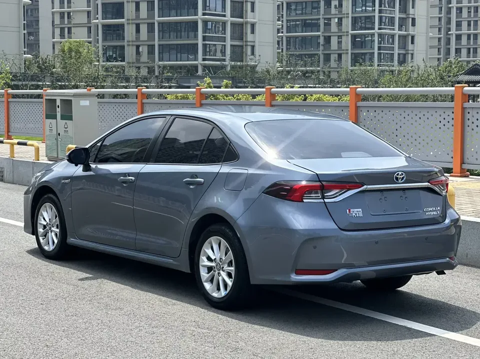 Toyota Corolla Corolla 2023 Intelligent Electric Hybrid Dual Engine 1.8L E-CVT Elite Edition 2023 — thumbnail 2