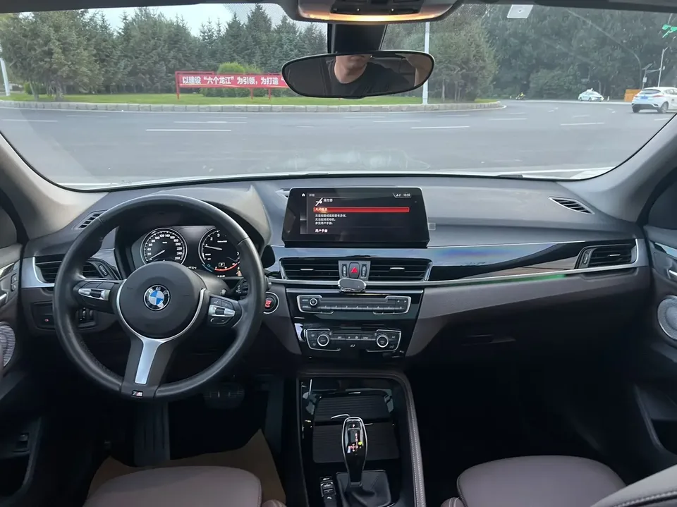 BMW X1 BMW X1 2022 sDrive20Li Premium 2022 — thumbnail 3