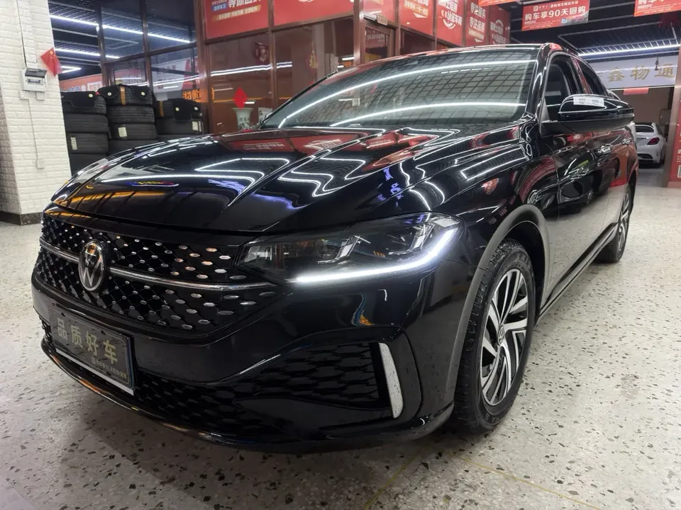 Volkswagen Lavida Lavida 2024 1.5L Automatic Starry Sky 5 Million Edition 2023 — photo 1, buy with delivery to Moscow