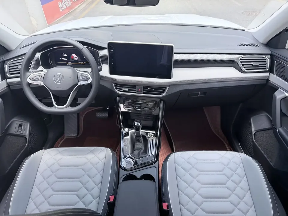 Volkswagen Tayron Tanyue 2023 280TSI 2WD Luxury Plus Advanced Edition 2023 — thumbnail 4