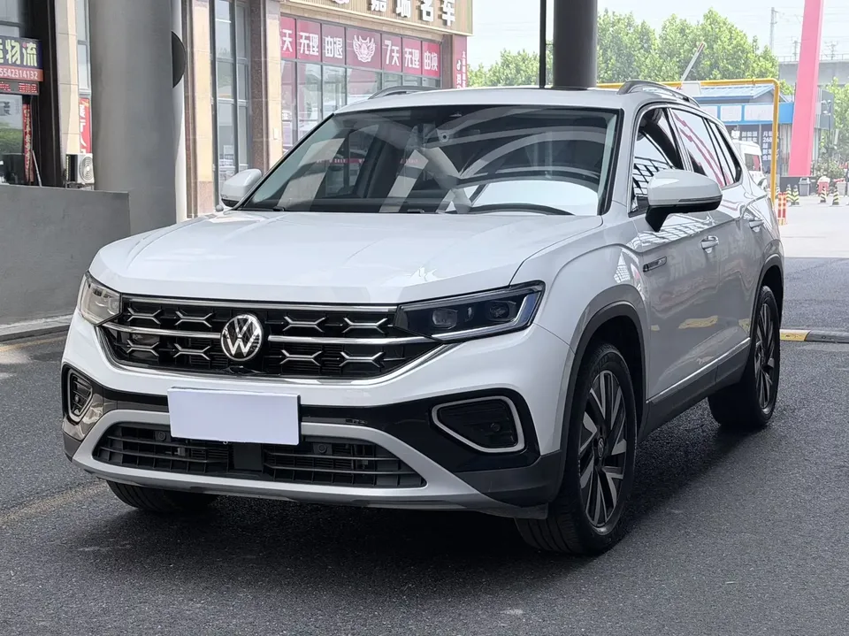 Volkswagen Tayron Tanyue 2023 280TSI 2WD Luxury Plus Advanced Edition 2023 — photo 1, buy with delivery to Moscow
