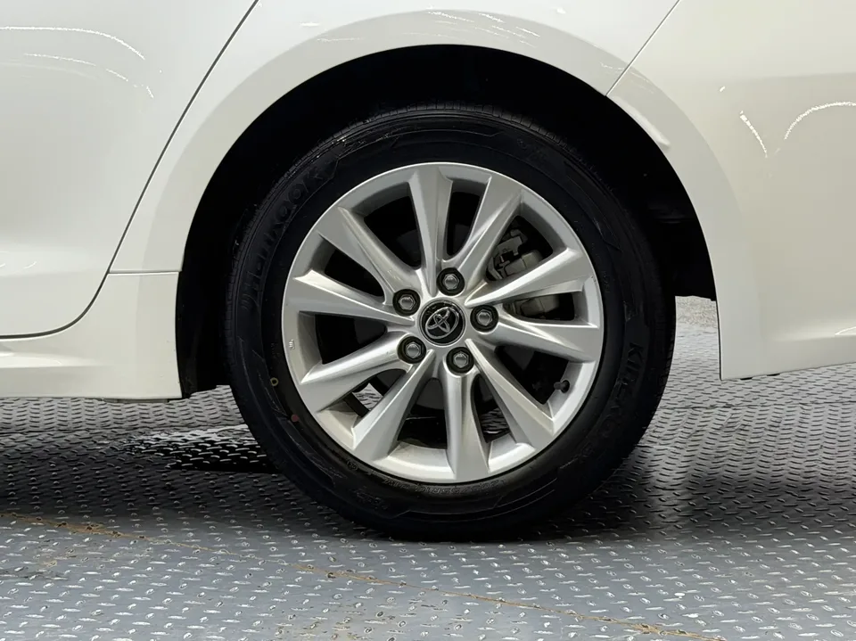 Toyota Corolla Corolla 2023 Intelligent Electric Hybrid Dual Engine 1.8L E-CVT Elite Edition 2024 — thumbnail 3