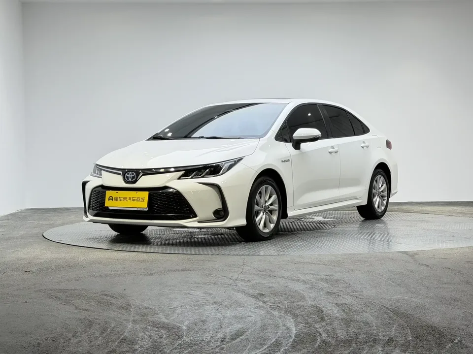 Toyota Corolla Corolla 2023 Intelligent Electric Hybrid Dual Engine 1.8L E-CVT Elite Edition 2024 — photo 1, buy with delivery to Moscow