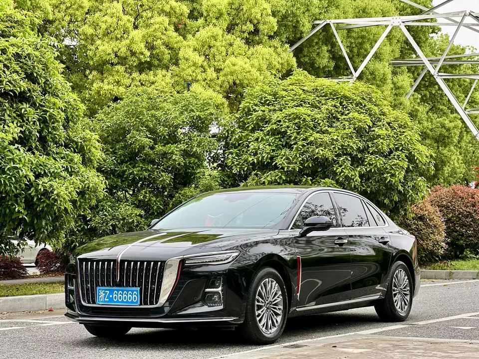 Hongqi H5 Hongqi H5 2024 1.5T DCT Zhilian Qiyue Edition 2024 — photo 1, buy with delivery to Moscow