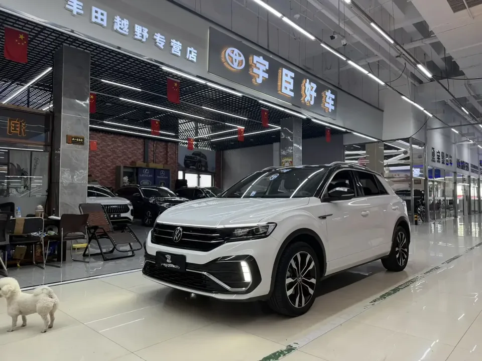 Volkswagen T-Roc TANG 2021 280TSI DSG 2WD R-Line Pro Smart Edition 2022 — photo 1, buy with delivery to Moscow
