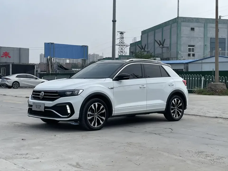Volkswagen T-Roc TANG 2022 280TSI DSG 2WD R-Line Pro PLUS 2022 — photo 1, buy with delivery to Moscow