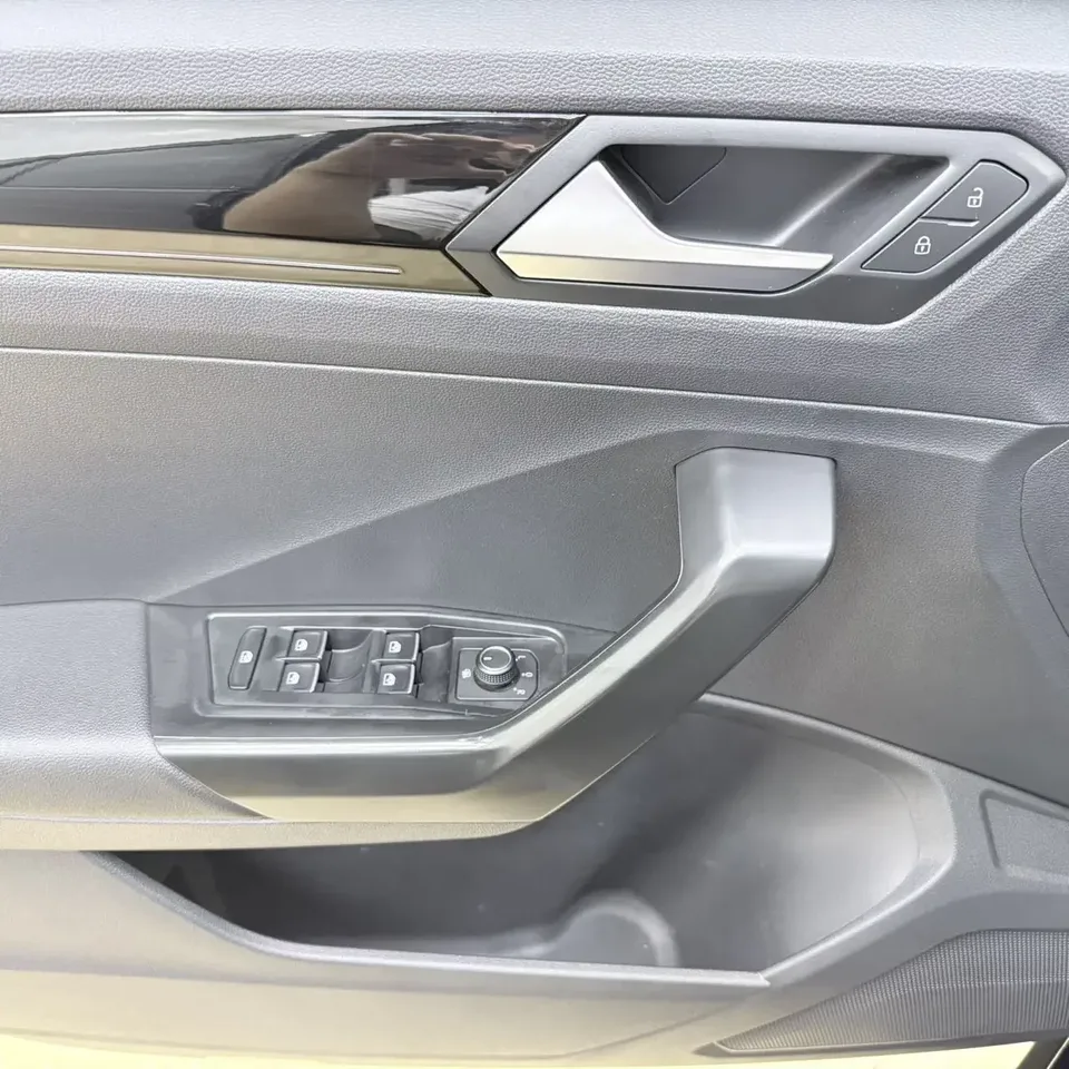 Volkswagen T-Roc TANG 2022 280TSI DSG 2WD Comfort PLUS 2022 — thumbnail 4
