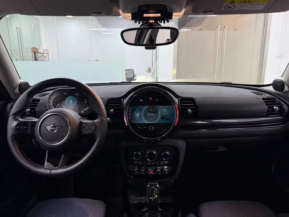 MINI Clubman MINI CLUBMAN 2023 1.5T COOPER Connoisseur 2023 — thumbnail 3