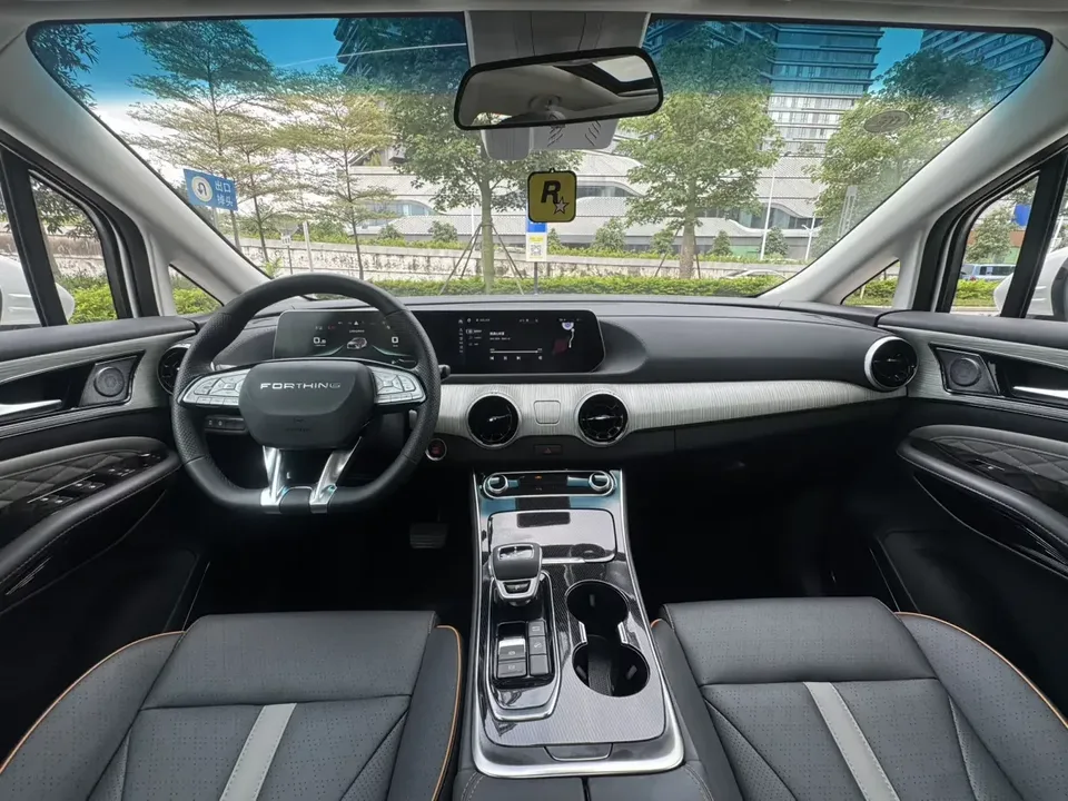Forthing Popular yacht popular yacht 2024 1.5T DCT Ocean View Edition 2024 — thumbnail 5