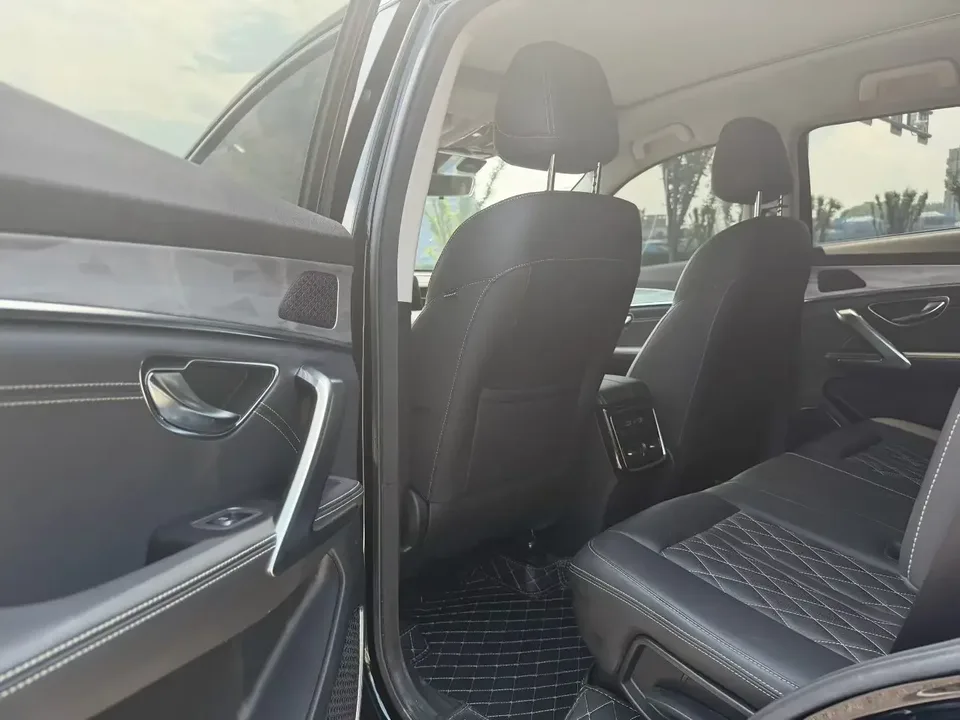 Jetour Jietu X70 PLUS Jietu X70 PLUS 2023 1.5T DCT Brave PLUS 5-seater 2024 — thumbnail 3