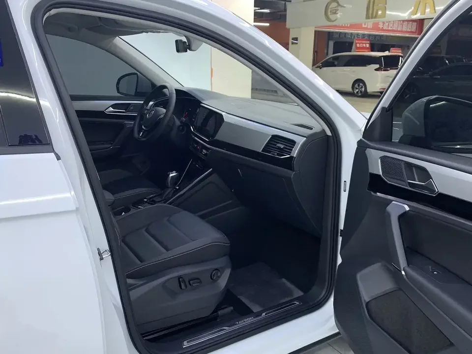 Volkswagen Tayron Tanyue 2022 280TSI 2WD Luxury Smart Edition 2022 — thumbnail 4