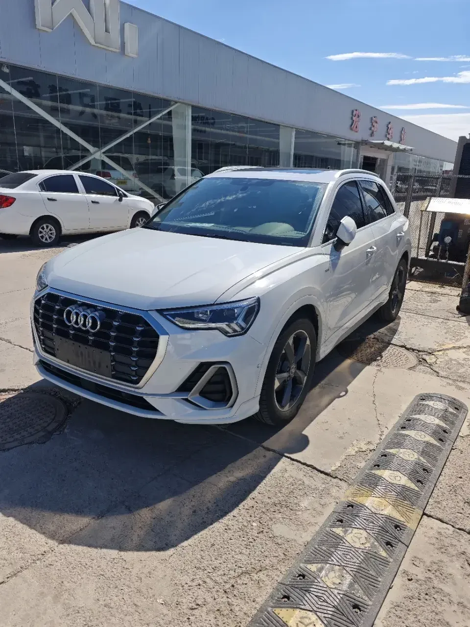Audi Q3 Audi Q3 2022 35 TFSI Stylish Dynamic 2022 — photo 1, buy with delivery to Moscow