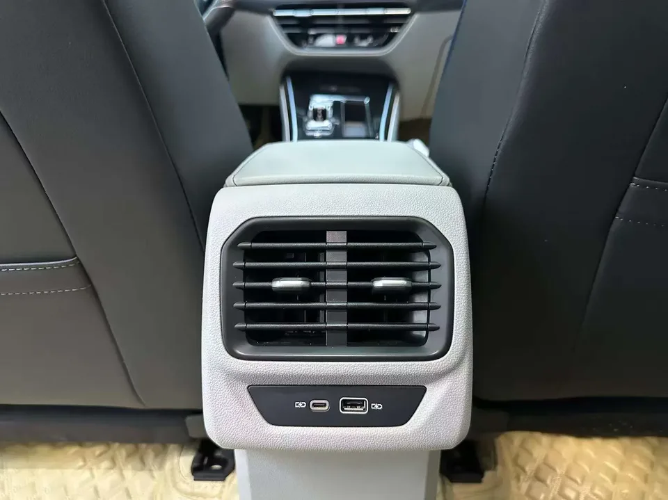 Volkswagen Lamando Lingdu 2022 Lingdu L 280TSI DSG Super Hot Flagship Edition 2022 — thumbnail 3