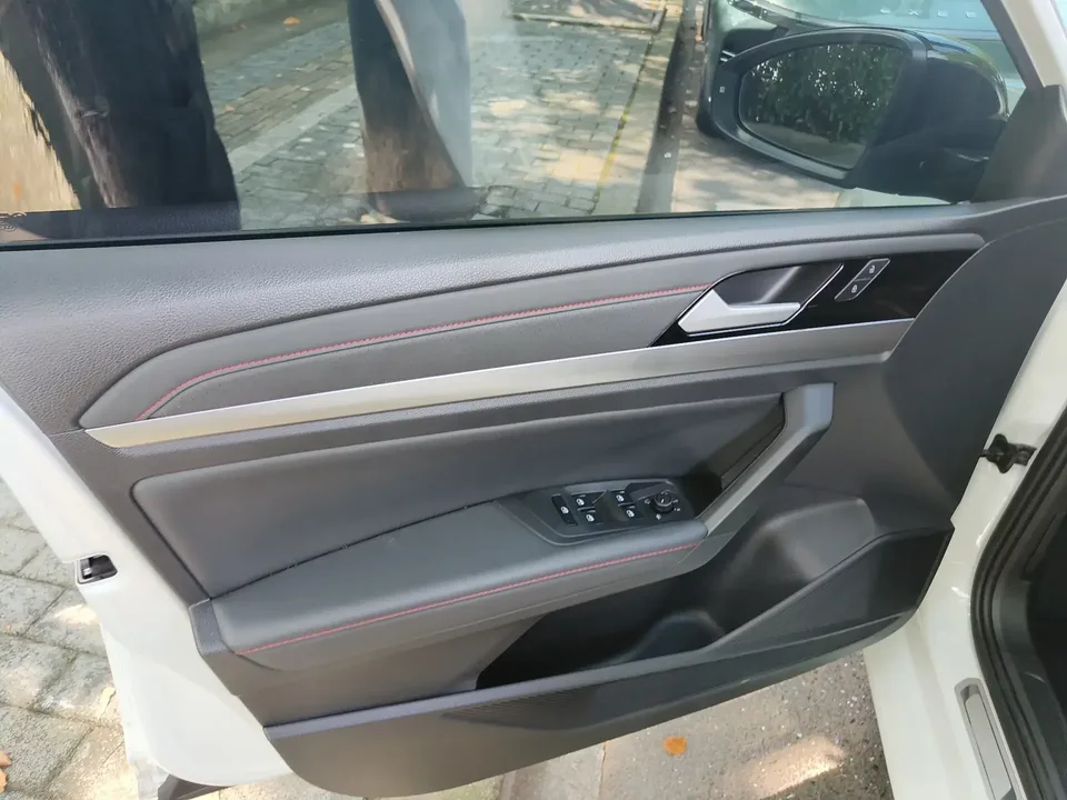 Volkswagen Lavida Lavida 2023 280TSI DSG Starry Sky Edition 2023 — thumbnail 5