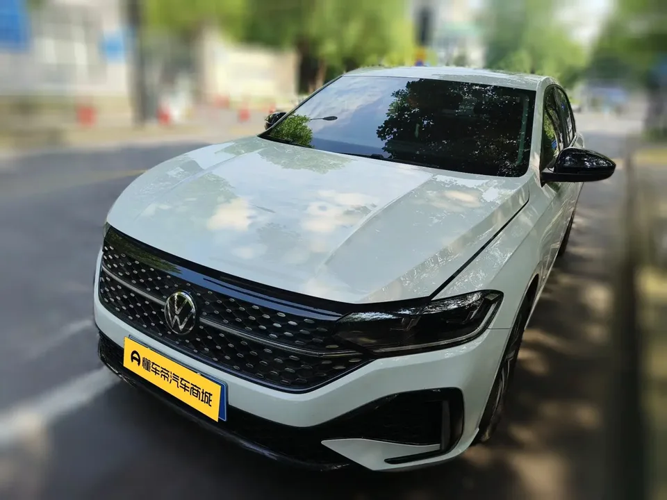 Volkswagen Lavida Lavida 2023 280TSI DSG Starry Sky Edition 2023 — photo 1, buy with delivery to Moscow