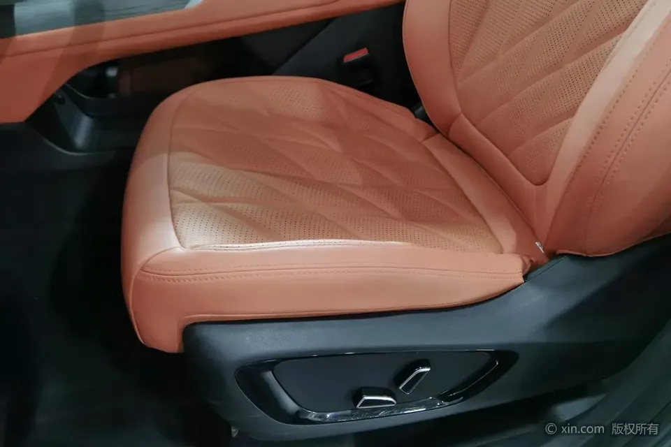 Changan CS75PLUS Changan CS75 PLUS 2025 The fourth generation 1.5T New Blue Whale Smart Premium 2025 — thumbnail 5