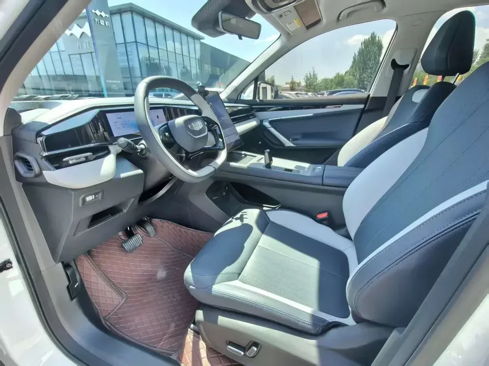 Geely Atlas L Boyue L 2024 1.5TD DCT Longteng Edition 2025 — миниатюра 5
